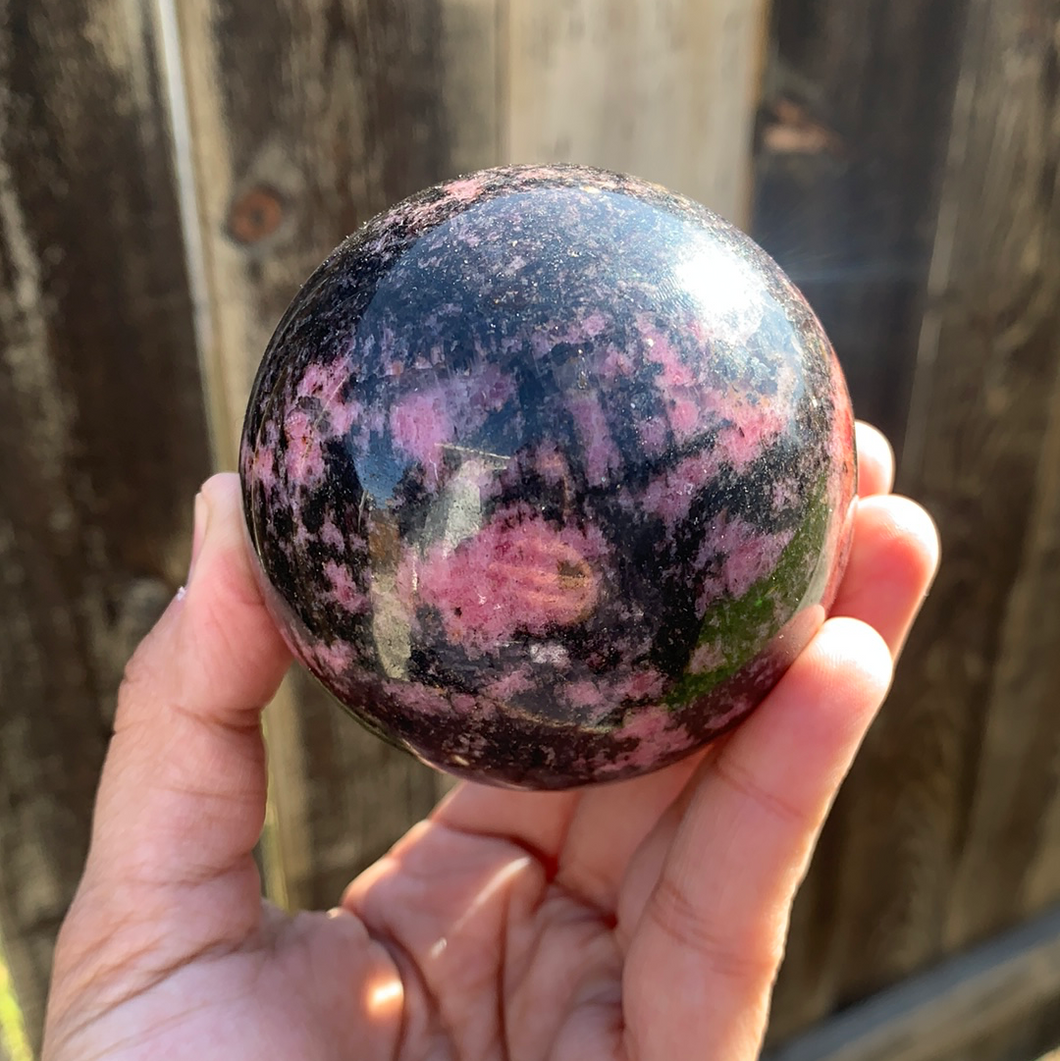Rhodanite sphere